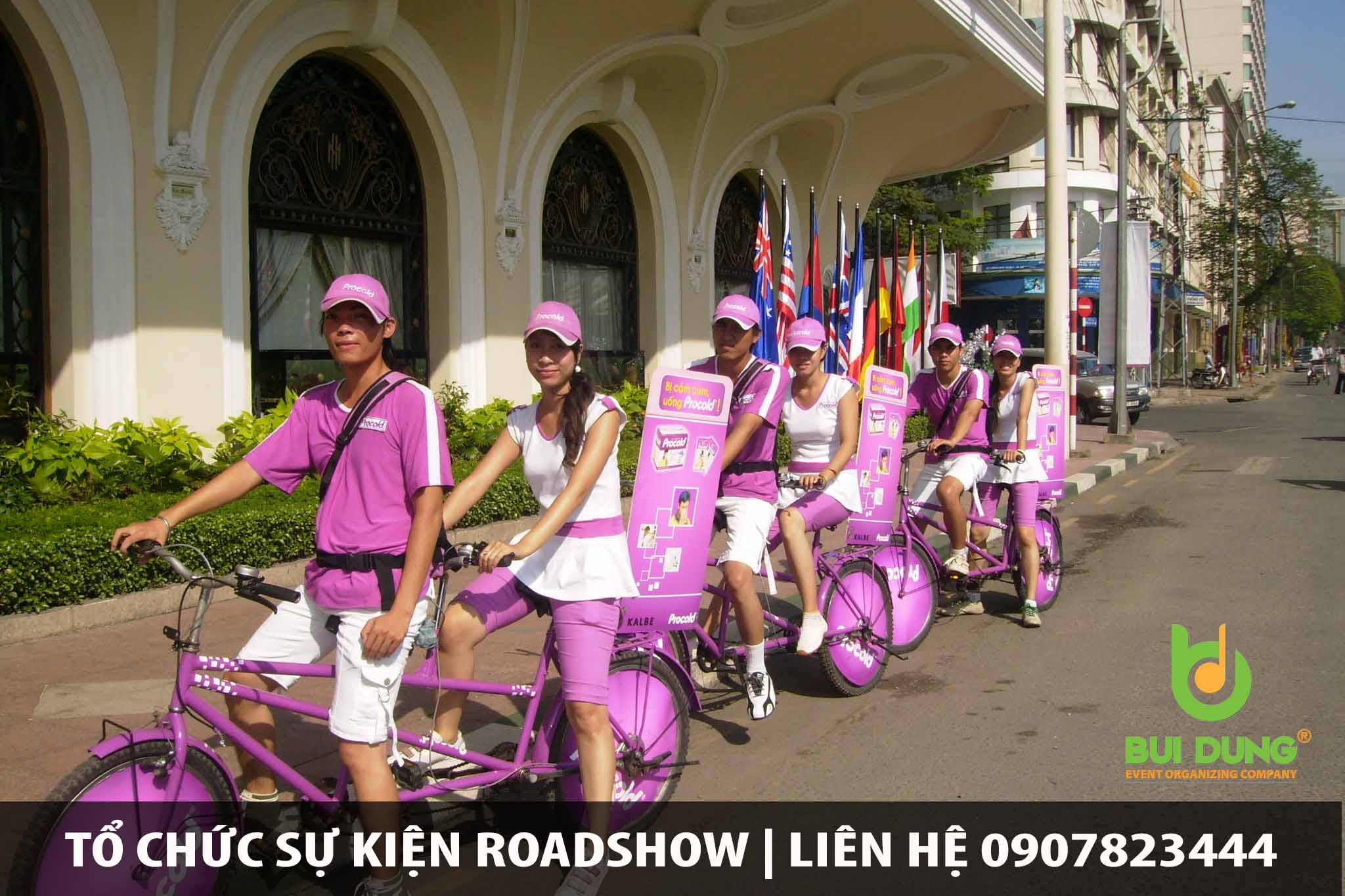 tổ chức roadshow